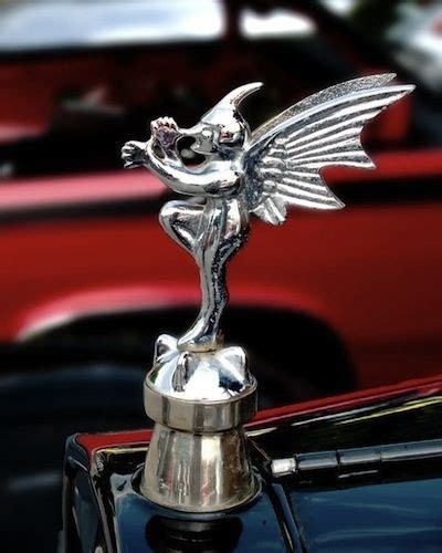 The 40 Most Awesome Hood Ornaments You Ve Ever Seen Hood Ornaments Car Hood Ornaments Ornaments