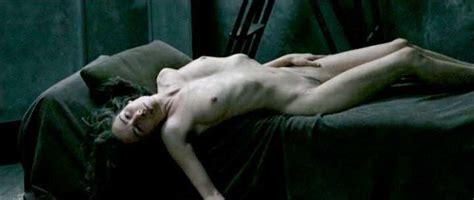 Naked Halina Reijn In Isabelle