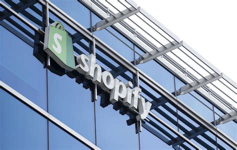 Shopify shareholders approve exec pay plan, proxy advisers urged