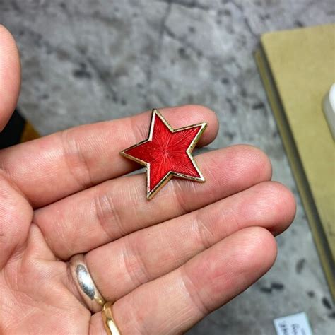 Red Enamel Soviet Union Ussr Star Hat Badge Or Eppaul Gem