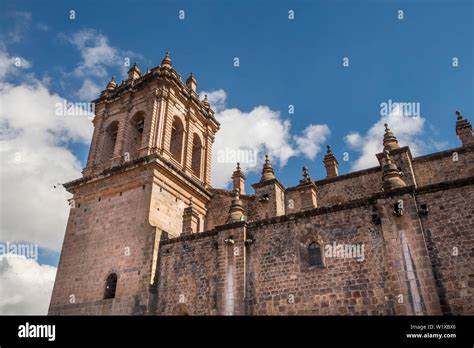 Cusco cathedral interior hi-res stock photography and images - Alamy