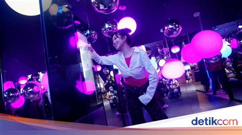 mengintip experience zone tentang warna  cgv grand indonesia