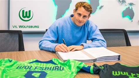 Mercato Nicolas Cozza Sengage Officiellement Avec Wolfsburg