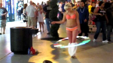 Las Vegas Fremont Street Performer Hula Hoop Girl Youtube