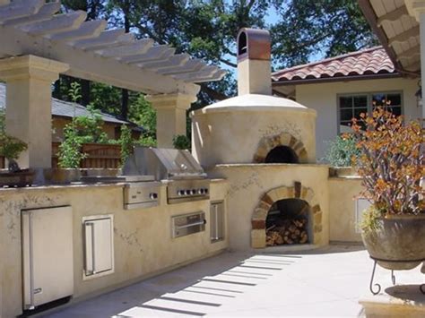 Outdoor Pizza Oven