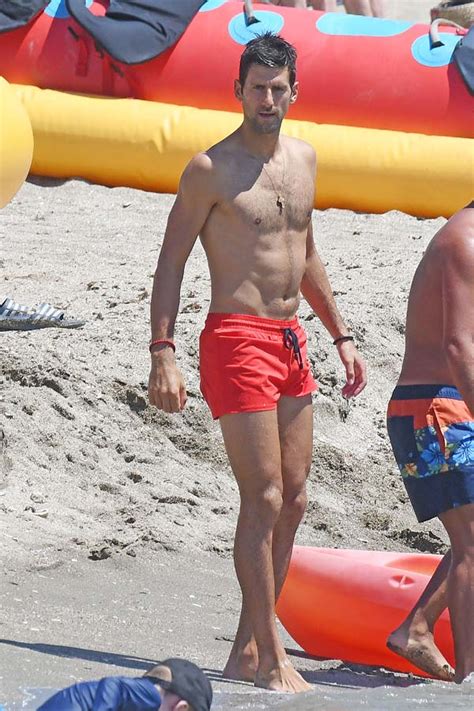 Novak Djokovic Se Instala En Marbella Con Su Troupe Y Deja Claro Que