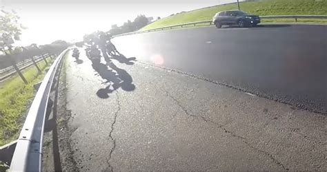 Increíble video filmó cómo le robaron su moto en Panamericana cuando