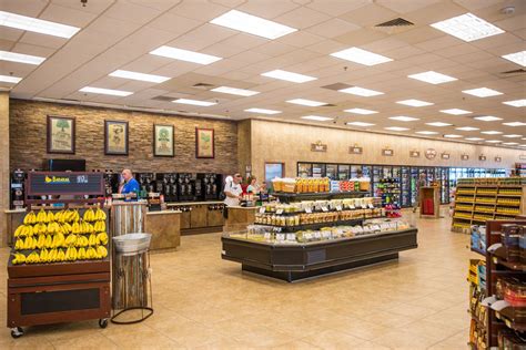 Everything You Need to Eat at Buc-ee’s, Texas’ Road Trip Wonderland ...