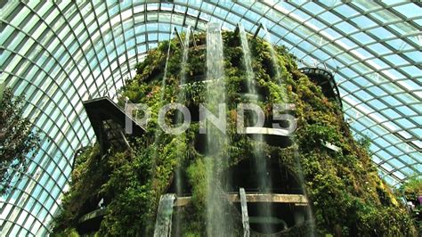 Waterfall Singapore Gardens By The Bay | Fasci Garden