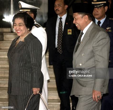 68 President Megawati And Vice President Hamzah Haz Stock Photos, High ...