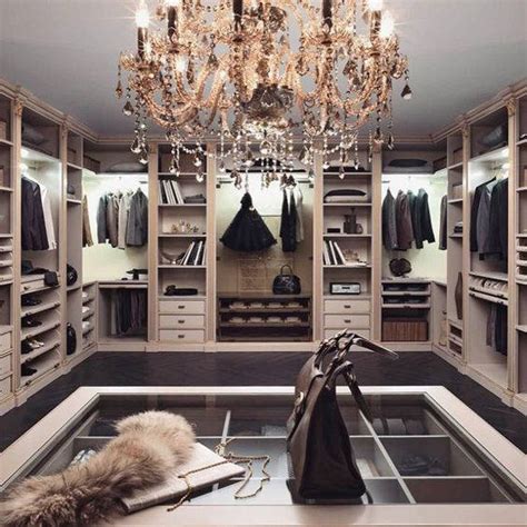 20+ Dreamy Walk-In Closet Ideas - FROM LUXE WITH LOVE