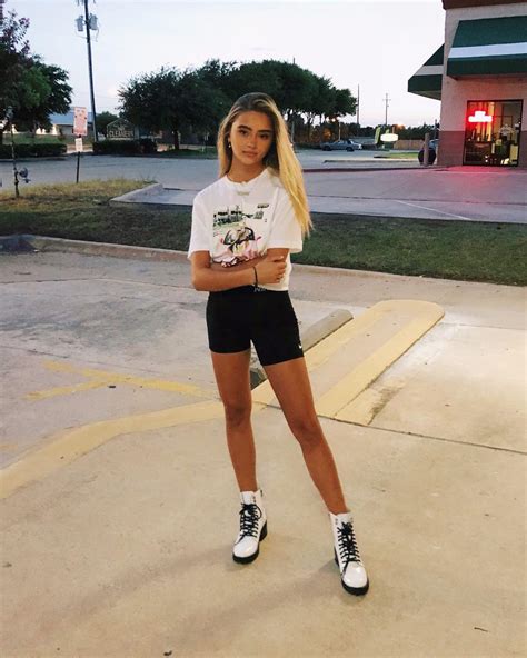 Picture Of Lizzy Greene