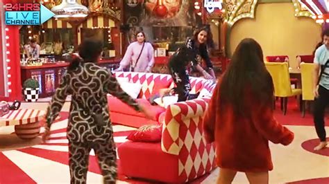 Bigg Boss 16 Mandali Ke Sath Mil Ke Priyanka Ne Ki Masti Khela ICE