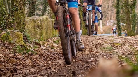 Herido Grave Un Ciclista Portugu S Que Se Cay De La Bicicleta En Valga