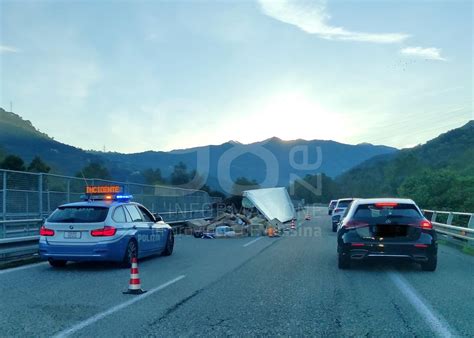 Grave Incidente Sulla A Tra Patti E Brolo Motrice Camion Vola Gi