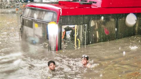 Heavy Rain Wreaks Havoc In Delhi Ncr India Today