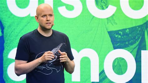 Here’s how Spotify’s stock price did on its first day of trading