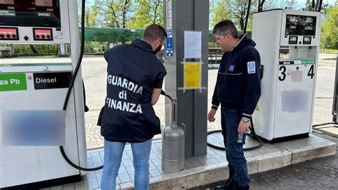 Viterbo Carburante Non Conforme Sequestrati 30 Mila Litri Di Gasolio