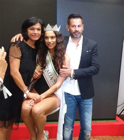 Carlotta è la nuova Miss Italia Dedico il successo a mio padre