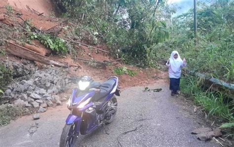 Road To Orang Asli Villages Cut Off By Landslide Partially Open