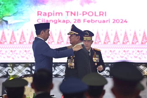 Jokowi promotes Prabowo to TNI honorary general - Politics - The ...