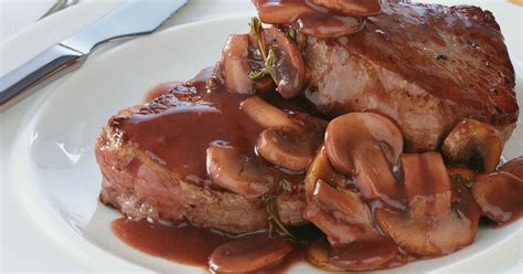 Medallones de carne con champiñones y vino Recetas Nestlé