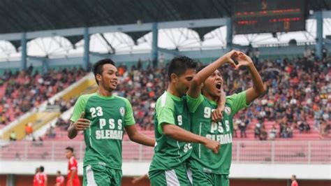 Berkabung Untuk Erri PSS Sleman Kenakan Pita Hitam Saat Jajal Tim