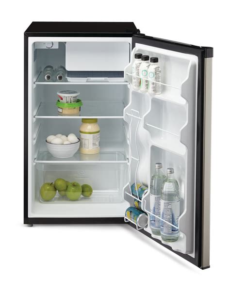 Master Chef Energy Star Compact Refrigerator With Internal Freezer