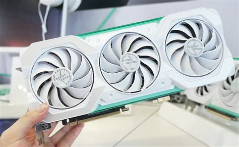 Видеокарты ASUS без коннекторов питания все же поступят в массовое ...