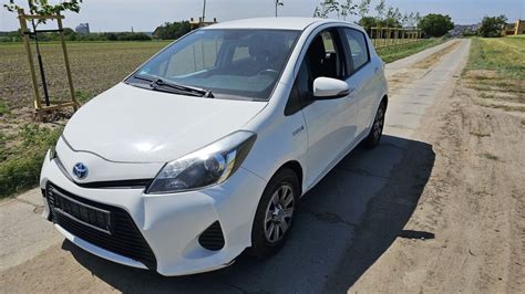 Toyota yaris 1 5 benzyna Hybryda Automat Kamera Navi itd Gostyń OLX pl