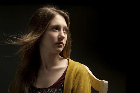 Taissa Farmiga Plays Violet Harmon American Horror Story Fx