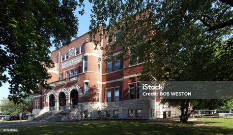 Crawford County Courthouse Stock Photo - Download Image Now - District ...