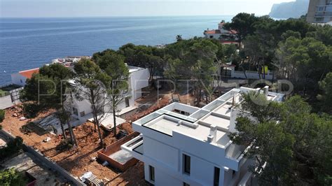 Villas Y Chalets En Primera L Nea De Playa En Venta En Les Rotes Denia