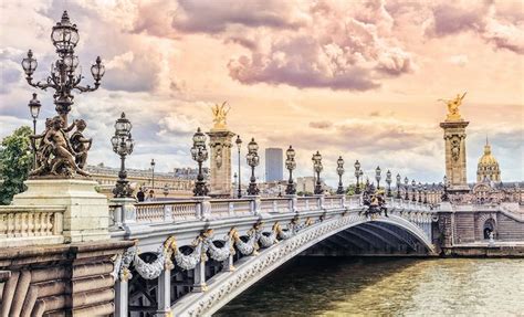 The Story Of Love Lock Bridge And Other Bridges In Paris The Tour Guy