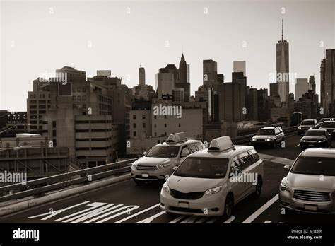 Rush hour traffic in downtown Manhattan in New York City Stock Photo ...