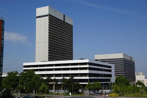 Préfecture des Hauts-de-Seine (Nanterre, 1972) | Structurae