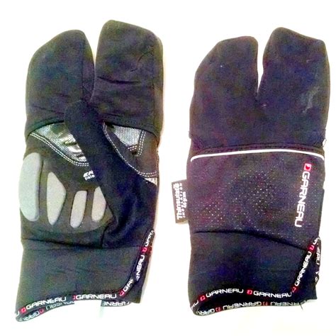 Lobster Gloves | ALAN R JACOBS