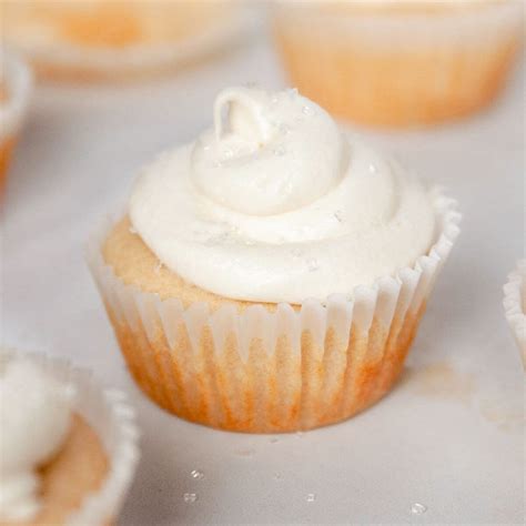 Healthy Vanilla Buttercream Frosting Healthful Blondie