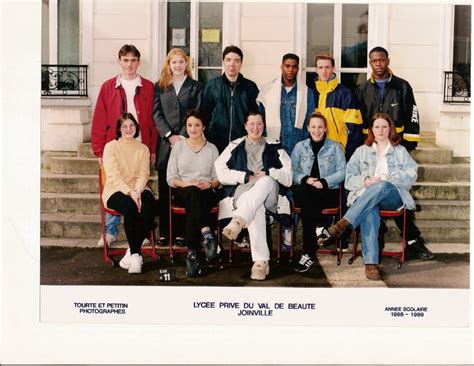 Photo de classe 1ere BAC PRO COMPTA 98 99 de 1998 Lycée Du Val De