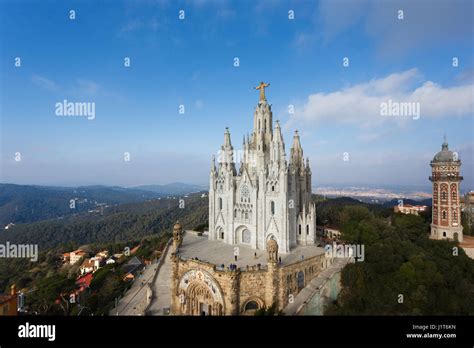 Barcelona Spain January 03 2017 Some People Are Visiting The Sacred