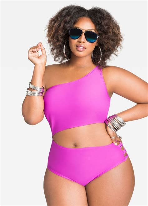 6 Swimsuit Trends Made For Plus Size Women Plus Size Swimwear Swimsuit Trends Plus Size Bikini