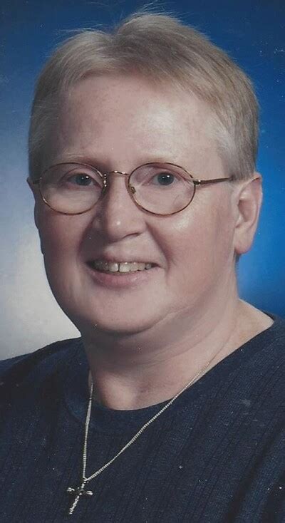 Obituary Renea Elizabeth Roster Of Waterloo Iowa Teahen Funeral Home