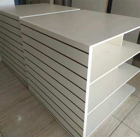 Balc O Gondola Central Painel Canaletado Prateleira Mdf Branco C D Scd