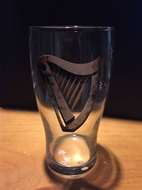 Guinness beer Pint glass harp | Guinness beer, Liquor glasses, Beer