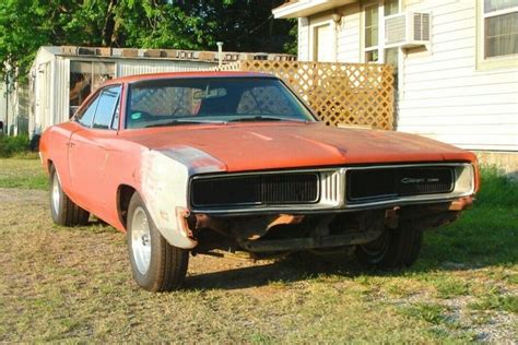 1969 Dodge Charger 1 Barn Finds