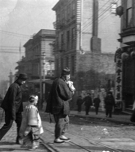 San Franciscos Chinatown In The Early 1900s Through Arnold Genthes