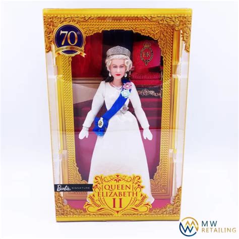 Barbie Signature Queen Elizabeth Ii Platinum Jubilee Doll