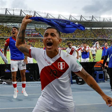 Perú Vs Colombia El Eufórico Festejo De Los Jugadores De La Selección Tras El Barranquillazo