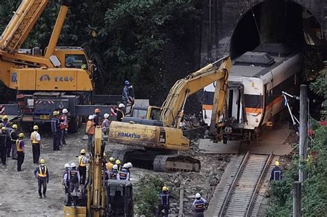 【快訊】太魯閣號出軌49死 李義祥、阿好被依過失致死罪起訴 上報 Line Today