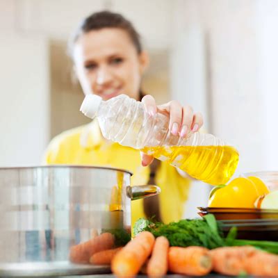 Cómo desechar el aceite de cocina